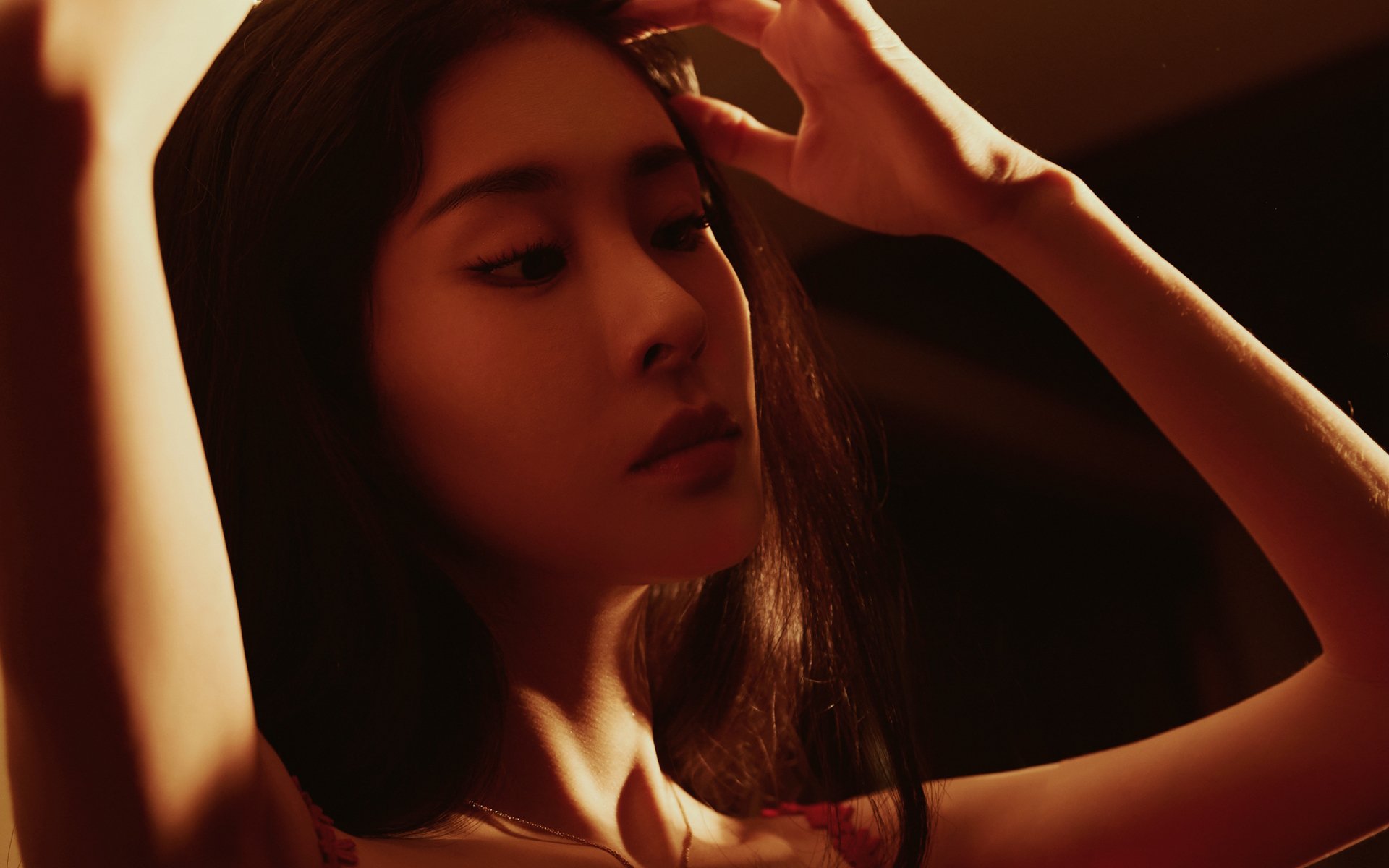 朱婷比赛结束后主动与对手拥抱致意，朱婷等人