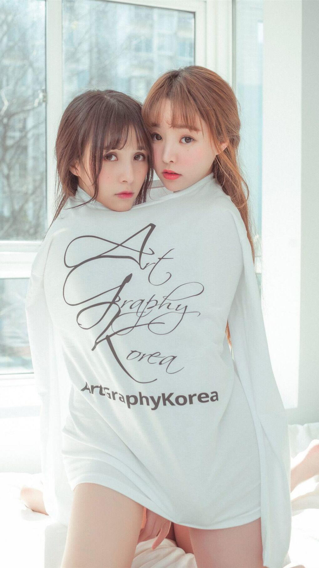 朱婷比赛结束后主动与对手拥抱致意，朱婷等人