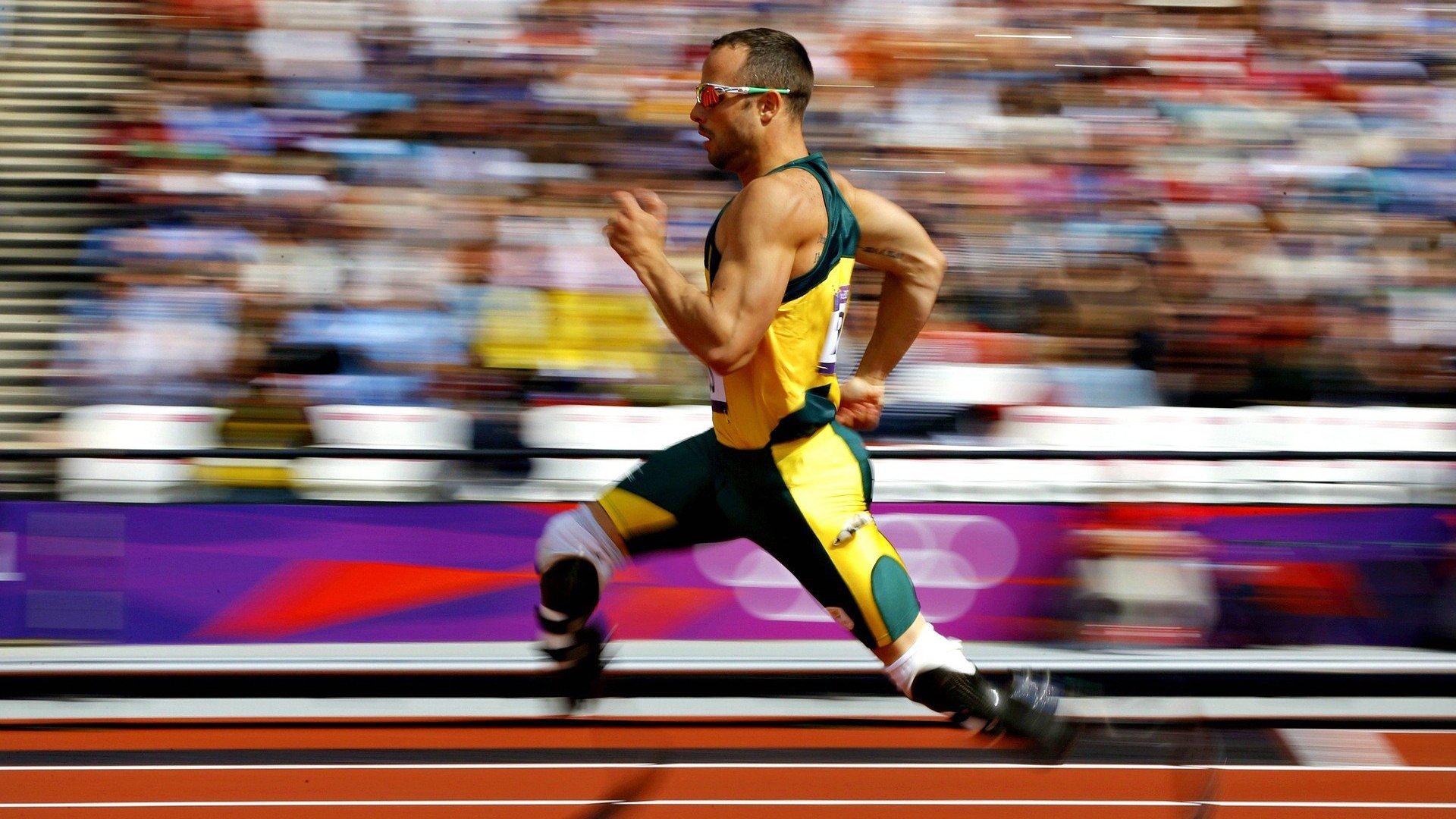 《电竞产业链深入：从硬件到媒体全覆盖》，电竞的产业链