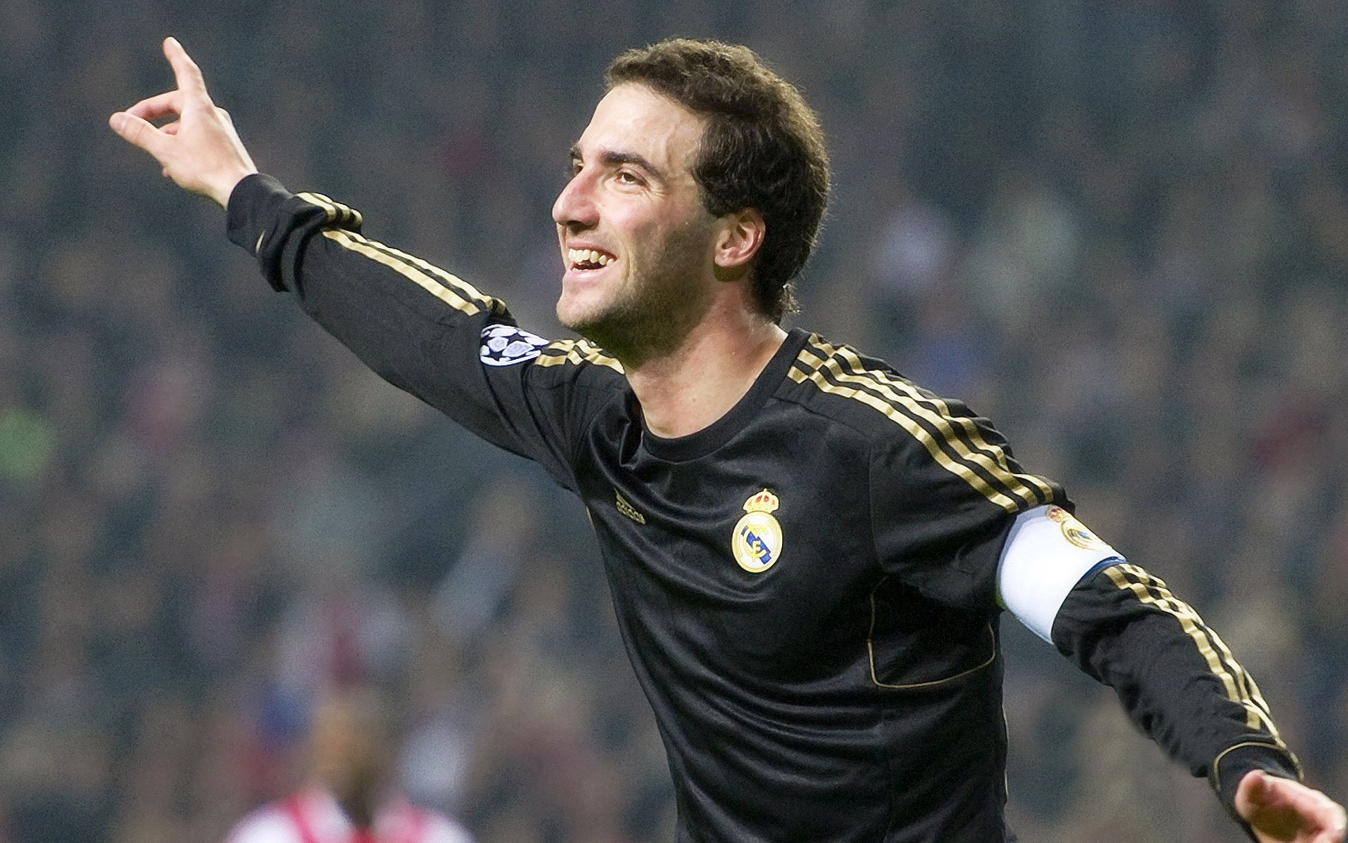 摩洛哥骑手哈立德·阿卜杜拉在2024年巴黎奥运会盛装舞步比赛中取得第15名，创造历史最佳成绩。